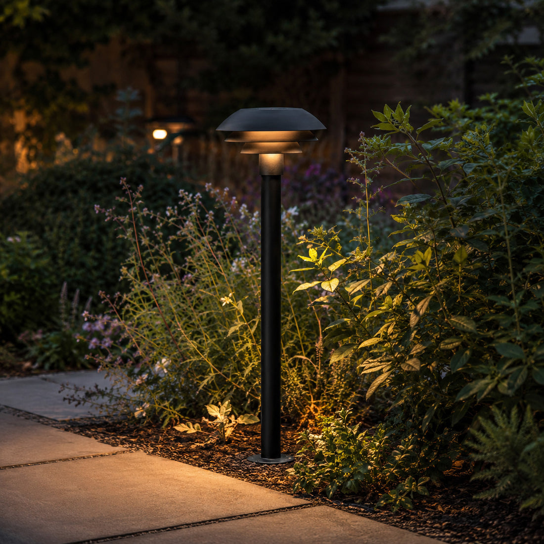 How DL20 Outdoor Path Light — Matt Black, 80cm lights a room