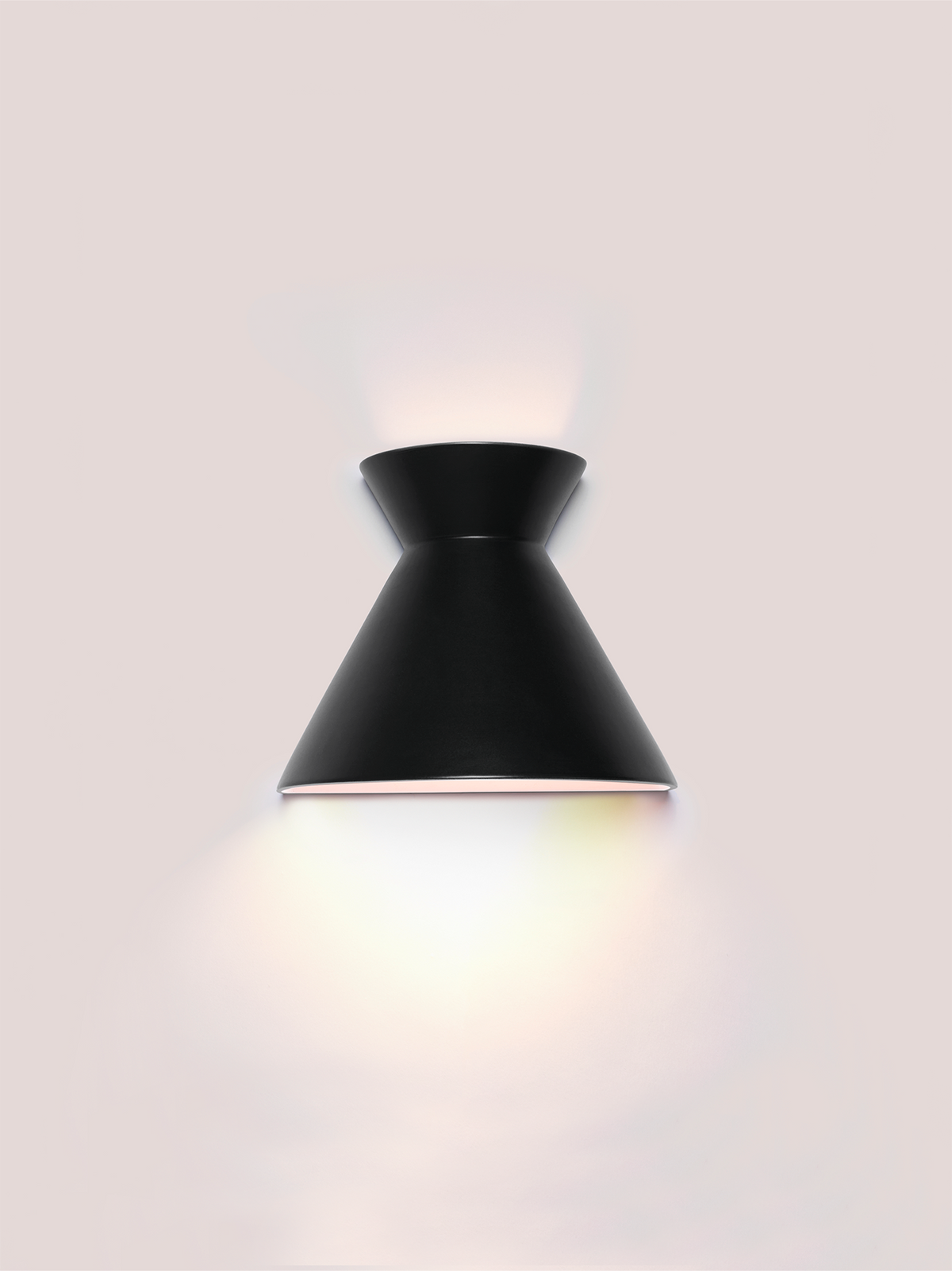 Kiro Ceramic Wall Light — Simple Black, Large