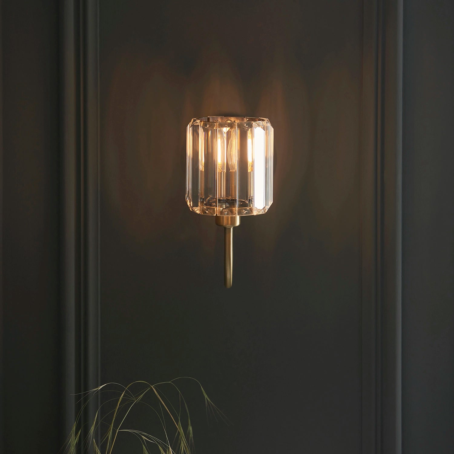 Cortona Faceted Glass Wall Light — Antique Brass