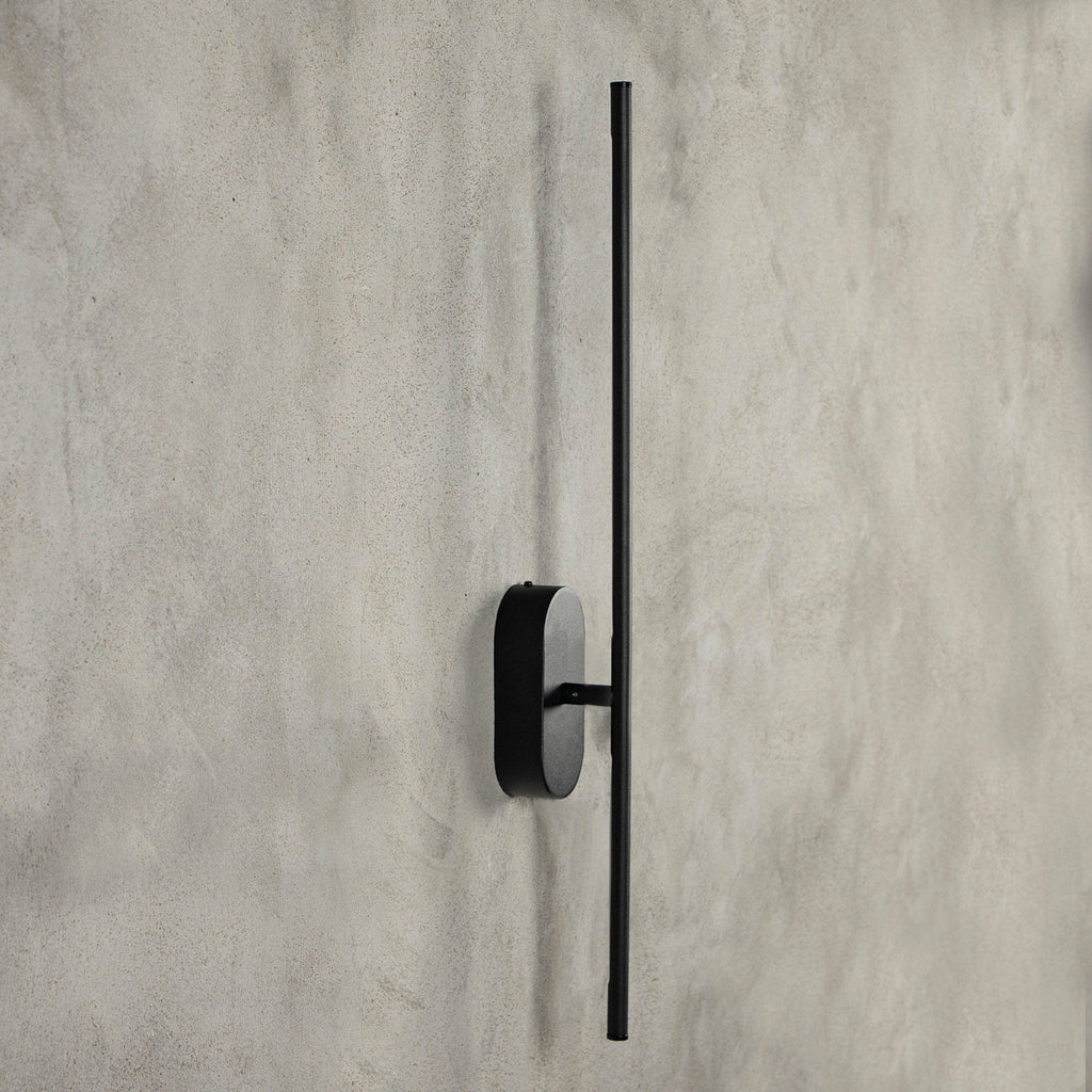 Assos LED Wall Light — Matt Black, 70cm