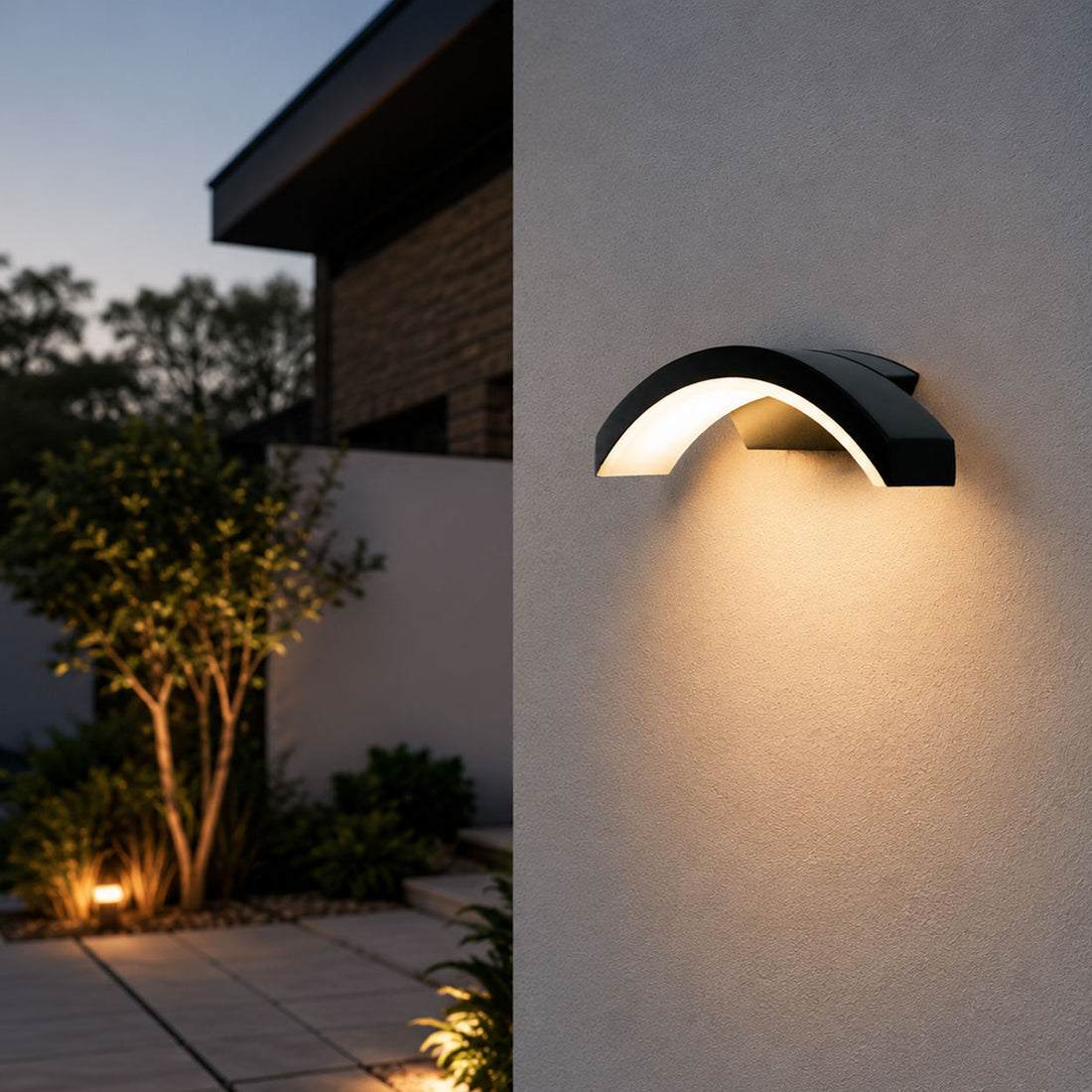 Arlen Arched Outdoor LED Wall Light — Aluminium, Black