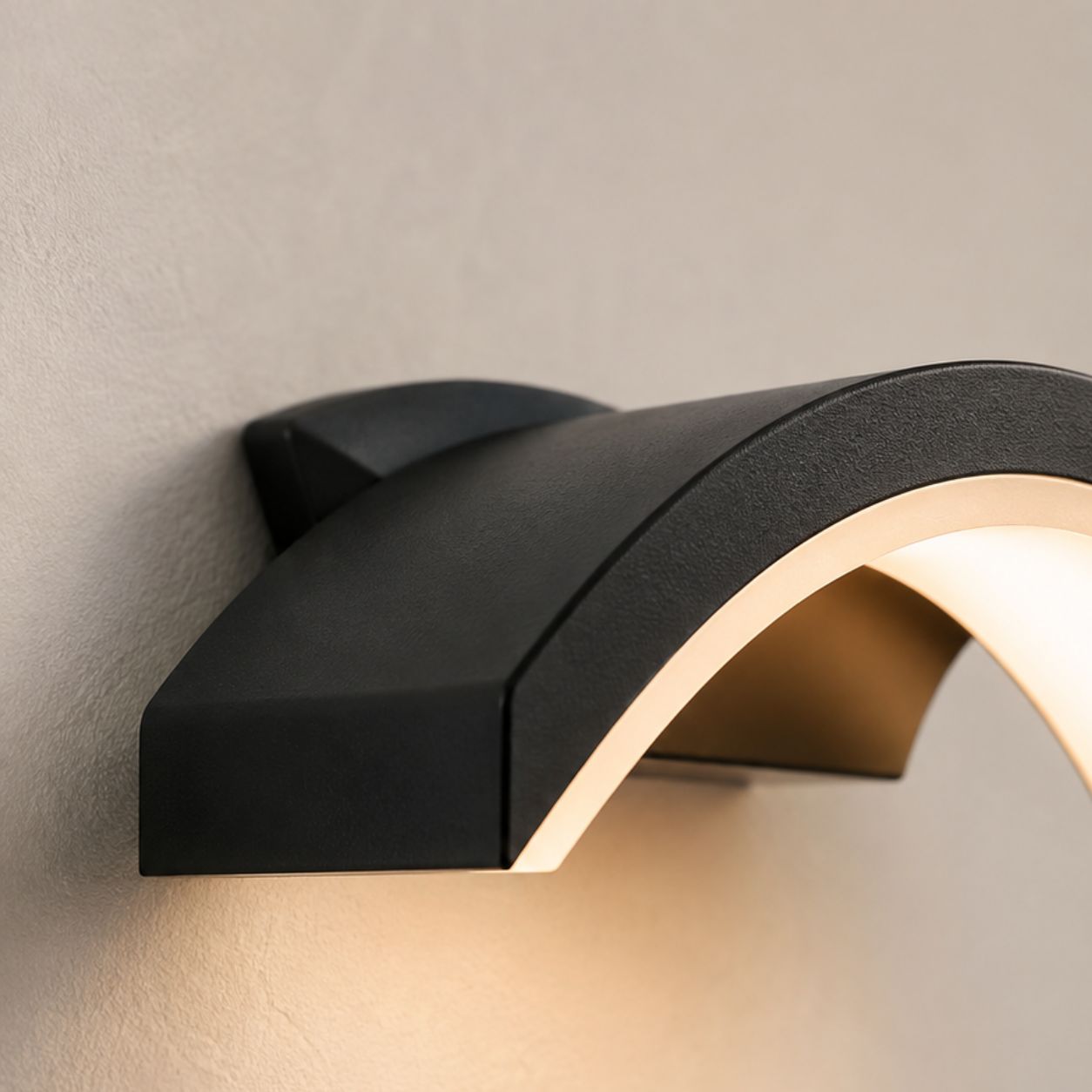 Arlen Arched Outdoor LED Wall Light — Aluminium, Black