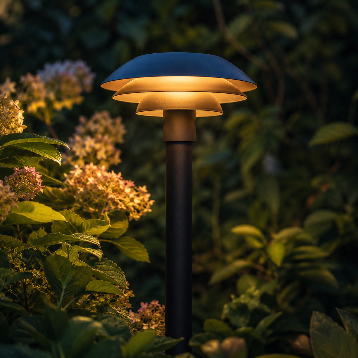 DL20 Outdoor Path Light — Matt Black, 80cm