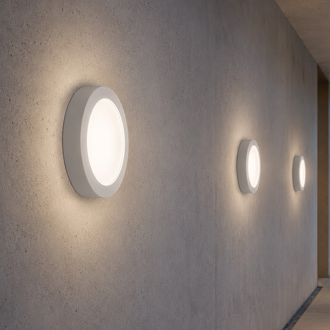 Gabriel Ceiling Light — Paintable White Plaster, Round 30cm