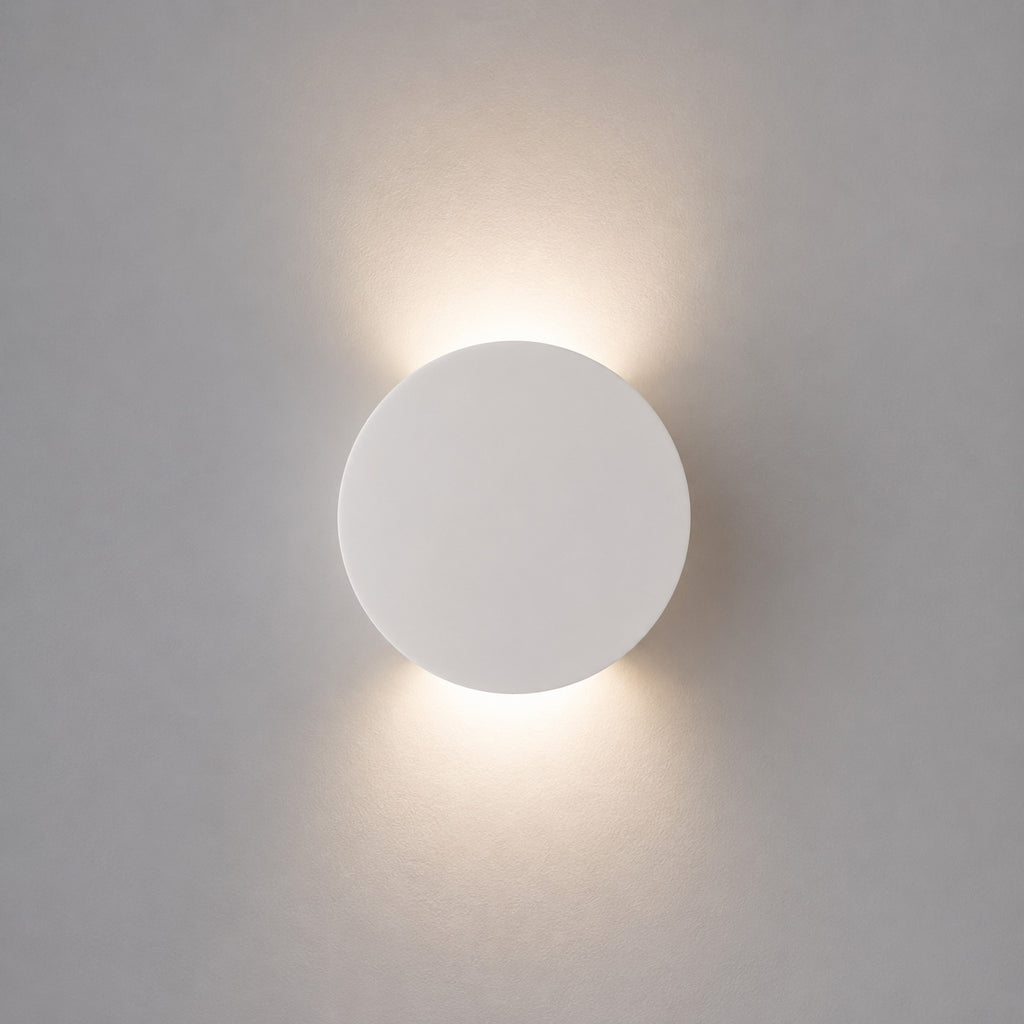 Leiron Round Wall Light — Paintable White Plaster, Up & Down