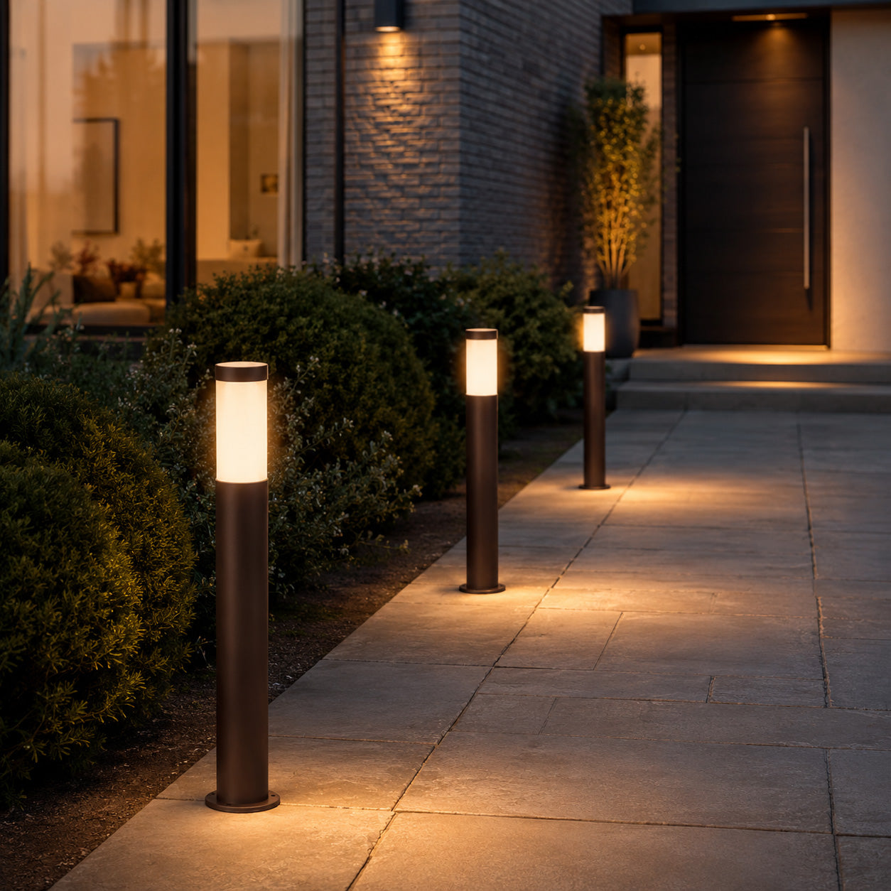 Tokyo Outdoor Path Light — Bronze, 70cm