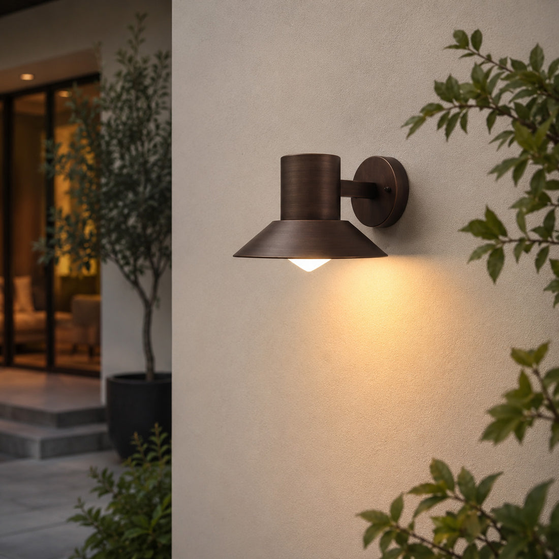 Venice Outdoor Wall Light — Antique Copper Look, IP44