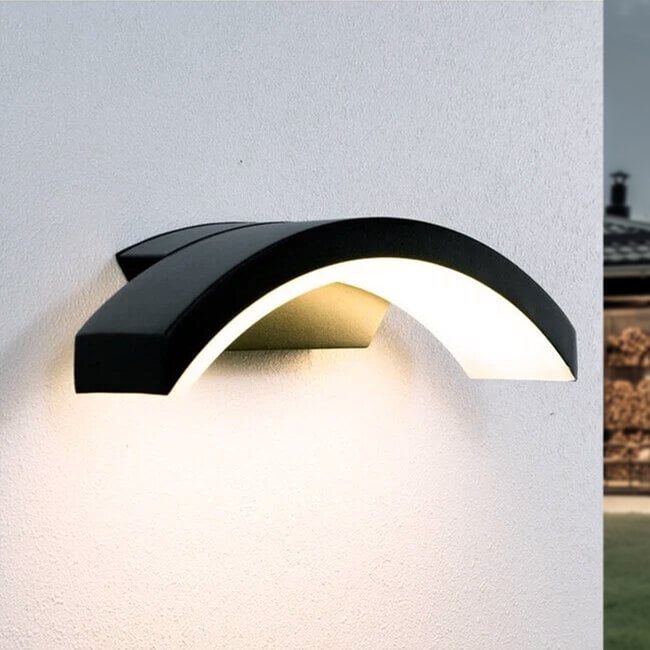 Arlen Arched Outdoor LED Wall Light — Aluminium, Black