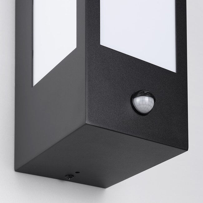 Lyon PIR Sensor Outdoor Wall Light — Aluminium, Black