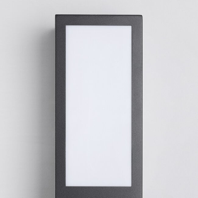 Lyon PIR Sensor Outdoor Wall Light — Aluminium, Black