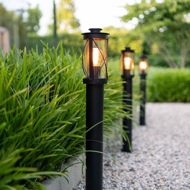 How Lucia Rustic Bollard Post Light — Stainless Steel, Black 80cm lights a room